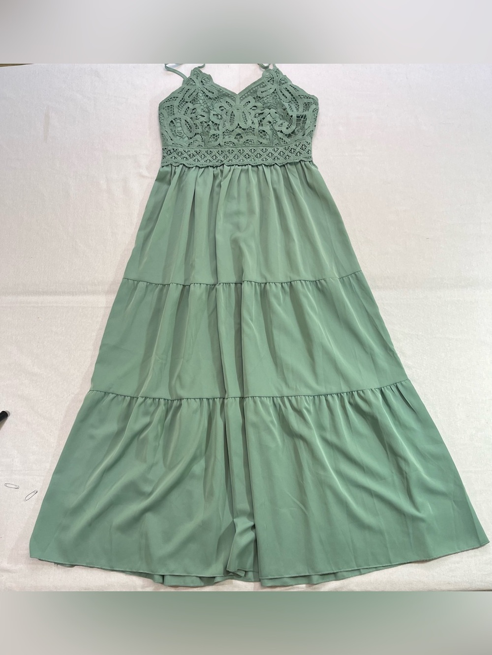 Dokuritu Brand Tiered Lace-Bodice Maxi Dress in Sage Green Size Medium